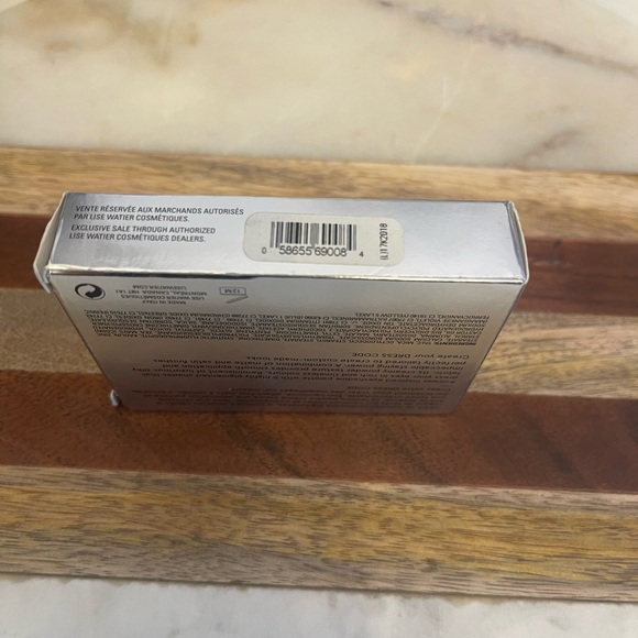 Lise Watier Dress Code Eyeshadow Palette - Picture 4 of 9